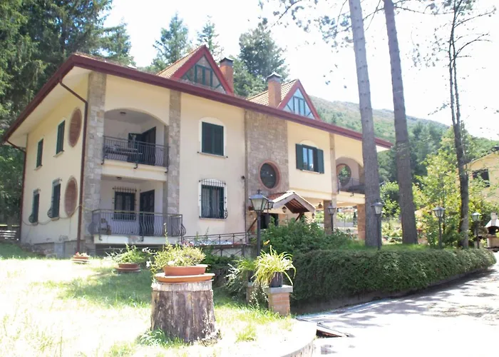 Grand Hotel Grisone Località Lago Laceno, Bagnoli Irpino AV: Un soggiorno da sogno nella pittoresca Laceno