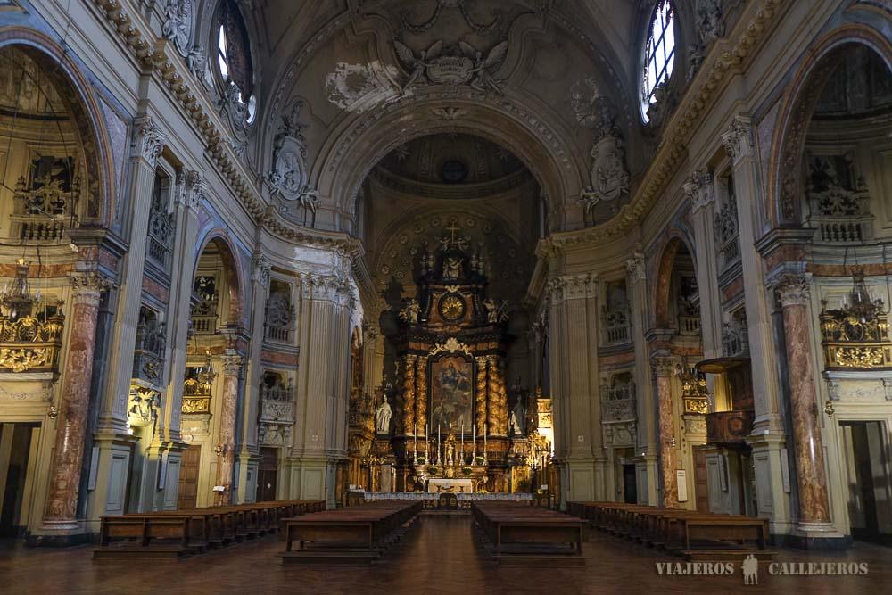 Interior Iglesia San Filippo Neri